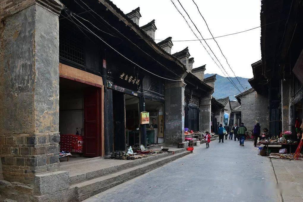 我朋友晚上睡不着，人很困但是就是睡不着，白天无精神，无食欲，心情也不好。看了很多知名医院也不见好...游戏画面